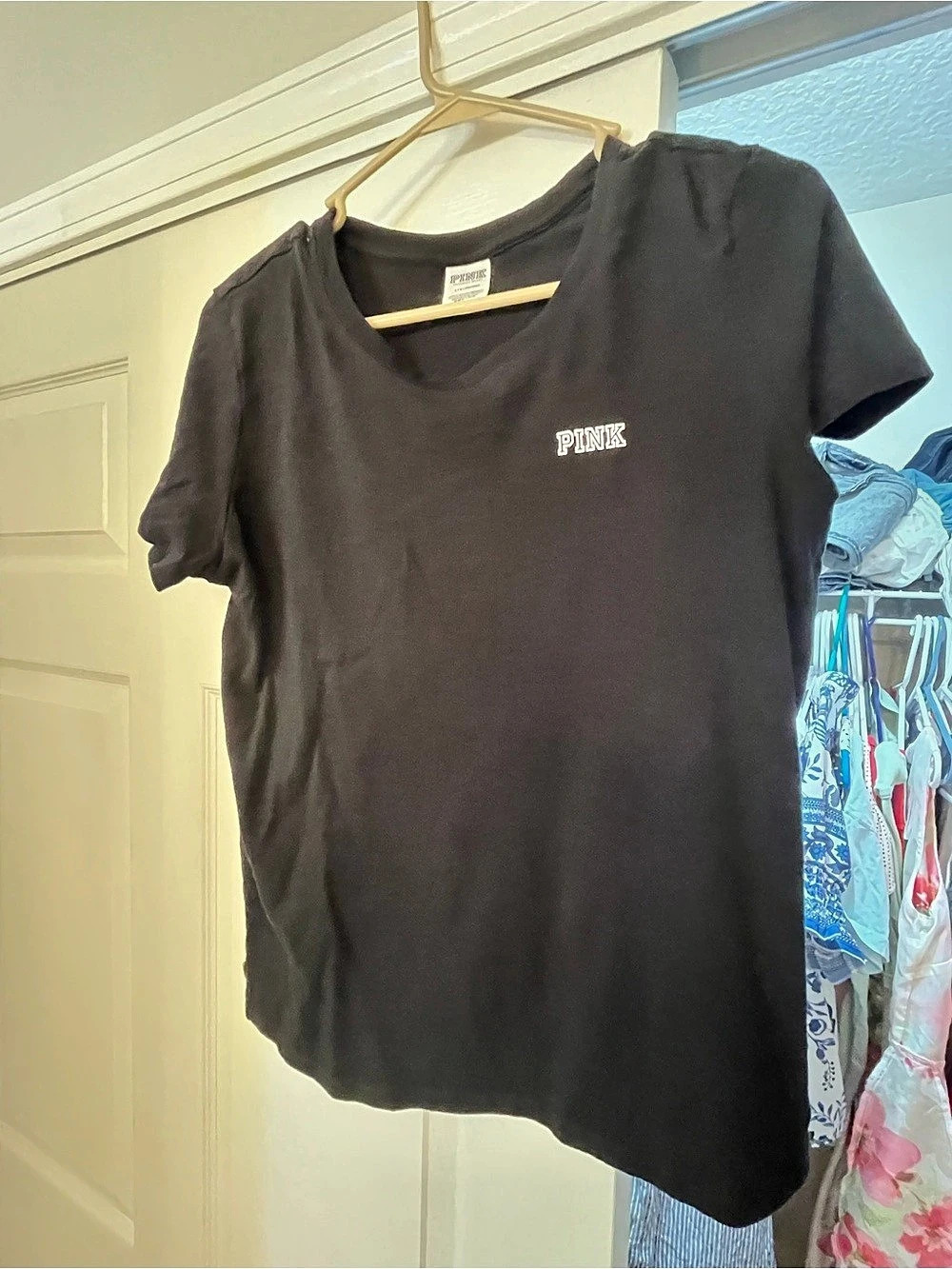 Victoria's Secret PINK Short Sleeve Tee in Black Size Medium